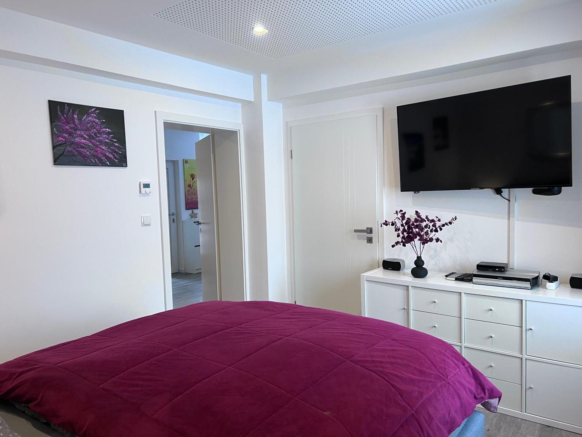 Appartement Zwischen Wald Und Wasser Mit Grossem Wasserbett & E-kamin *